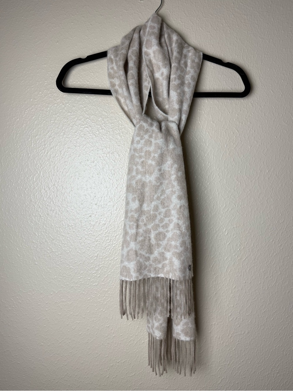 Fraas Lady 100% Cashmere Cream & Beige Leopard Print Scarf